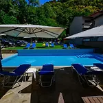 Relax מלון דירות 4*